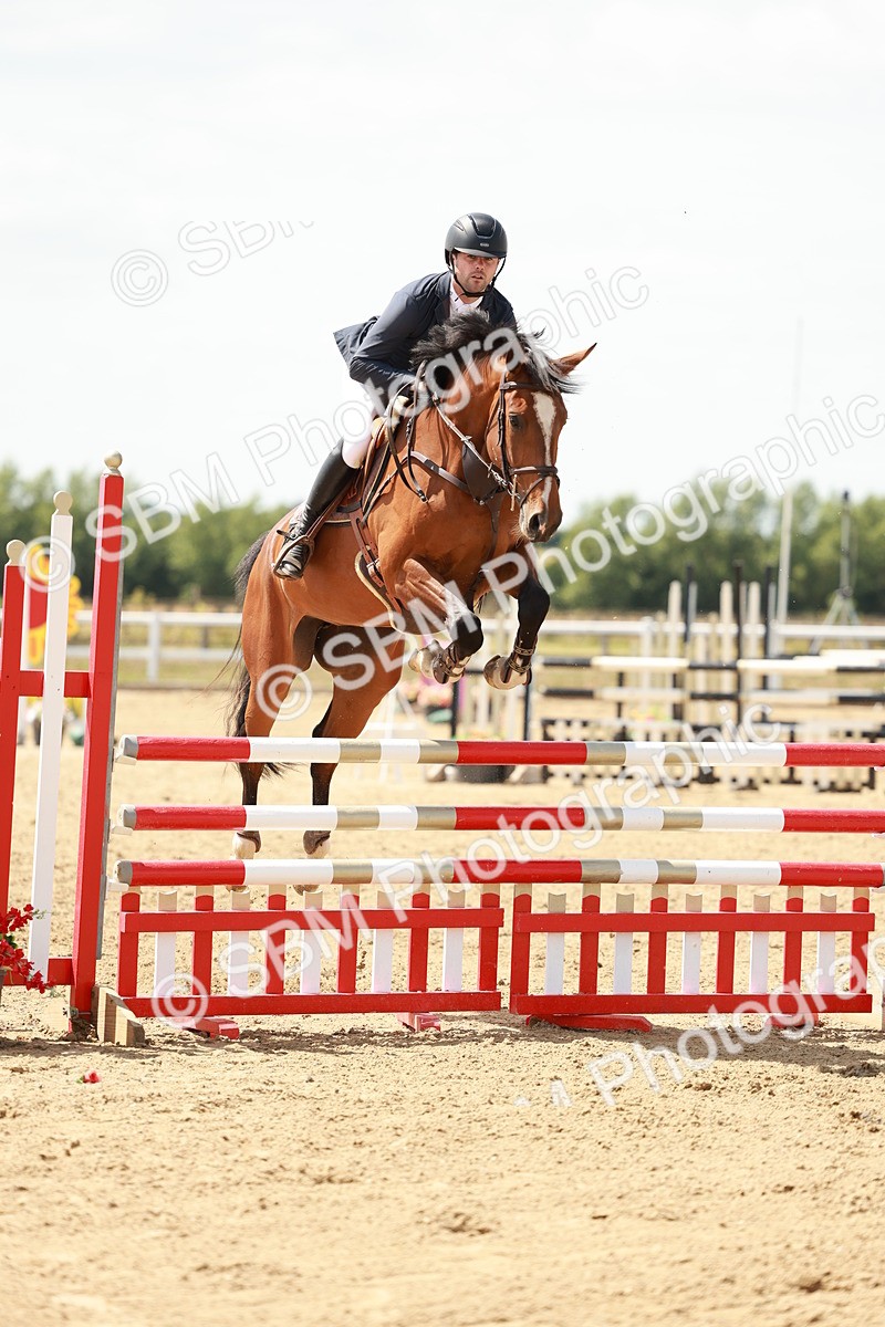 SBM_007737 - Class 3 - Senior Newcomers - 1.10m Open