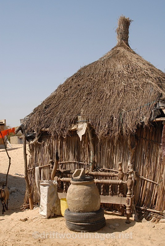 Senegal Fulani Senegal village hut exterior - Senegal Fulani Village