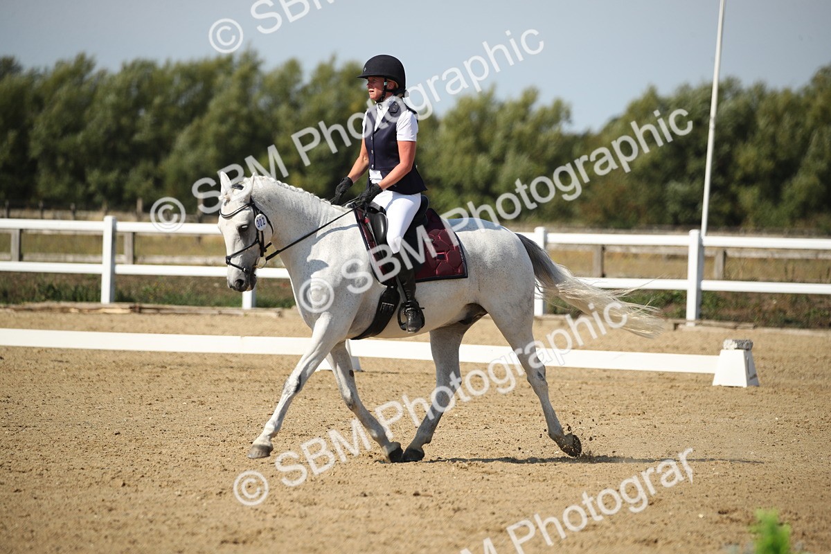 SBM_004253 - Class 11 - Novice 5 - 10.24-11.20