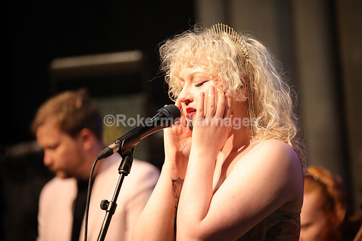 FOLK N BLUES-425 - FOLK and BLUES SEPT 2022