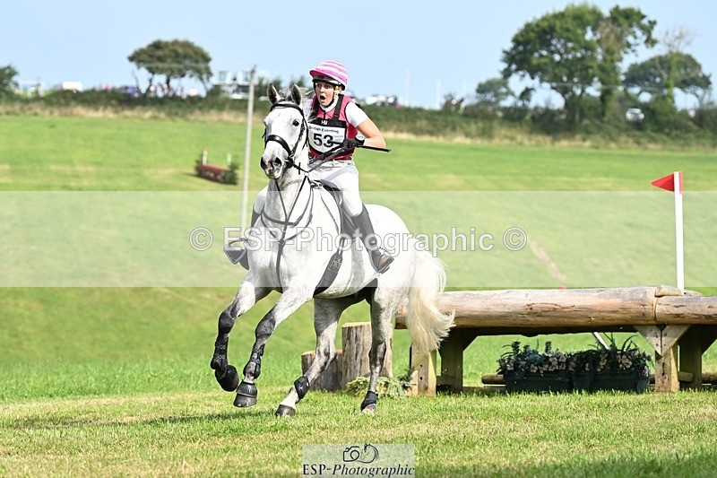 240831A-104905-00740 - 053-Lydia.Steele-FOLLYS.HERO