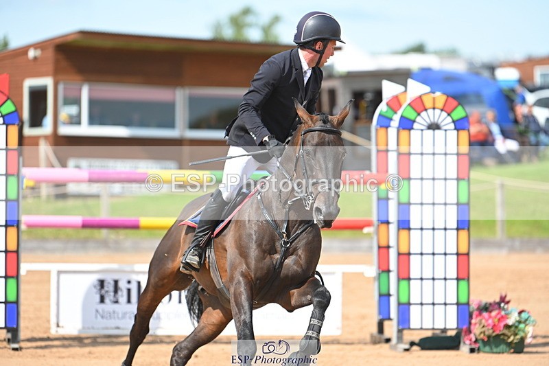 230721A-160827-07634 - Cls 10, 2 Star Big 1.45m Start to break