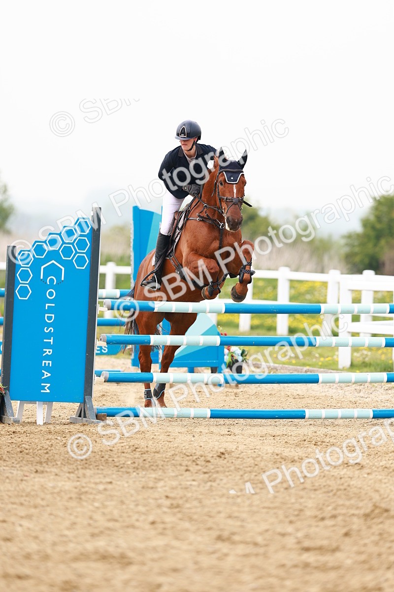  - Class 18 - Senior Newcomers - 1.10m