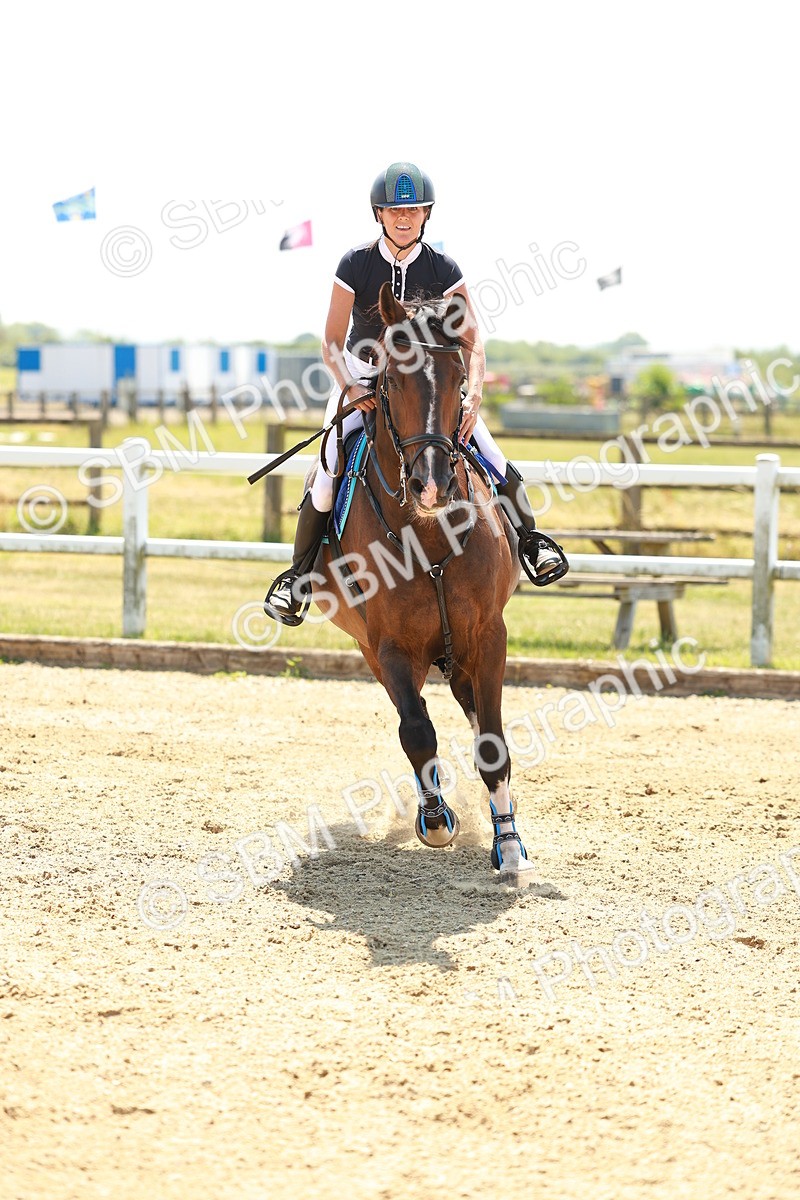 SBM_001804 - Class 4 - Senior Newcomers - 1.10m