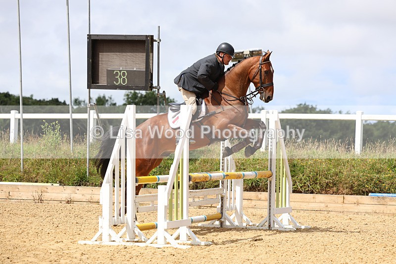 3E7A9882 - Class 9: Senior British Novice/90cm open