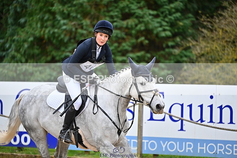 251026A-142104-25094 - F-464-Sophie.Aldrich