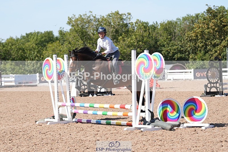 260811-160544-00080 - Cls 3 and 4 Club and Schools 60cm