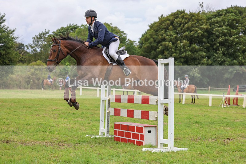 3E7A8062 - Class 7: Senior Newcomers/1.10m open