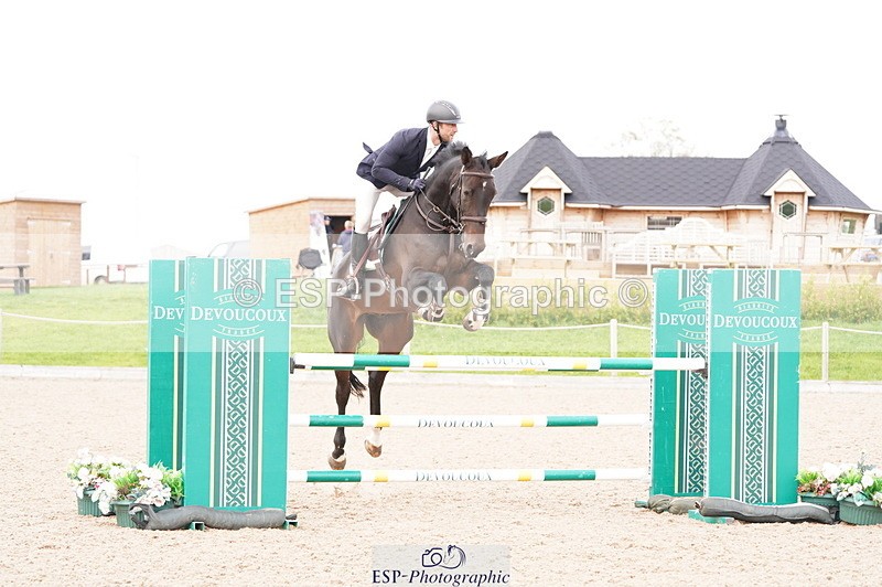 241004A-145724-00853 - Fri 04 Snr Fox & 1.20m Open