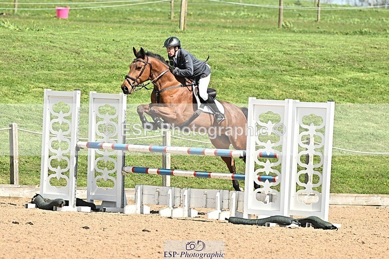 250416-134340-01221 - Cls 4 Newcomers and 1.10m