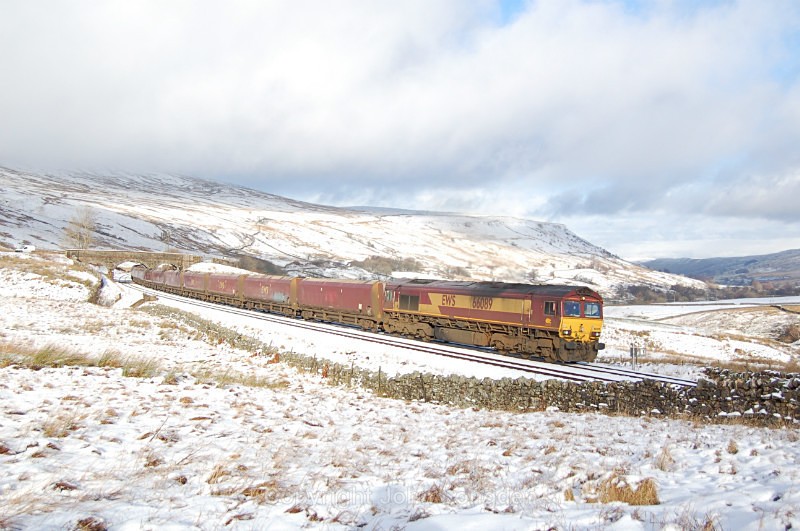 JL 17.1.15 - 66089 Carlisle - Warrington Arpley, STP extra, Ais Gill - Ais Gill (road bridge southbound)