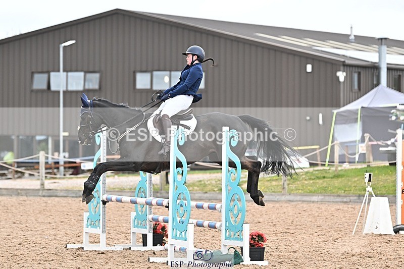 250414-111712-00420 - 90cm Round 1