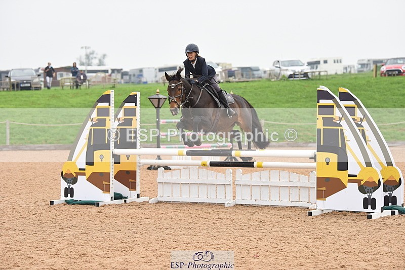 230916A-152216-05336 - Cls 18 Snr 95cm Derby