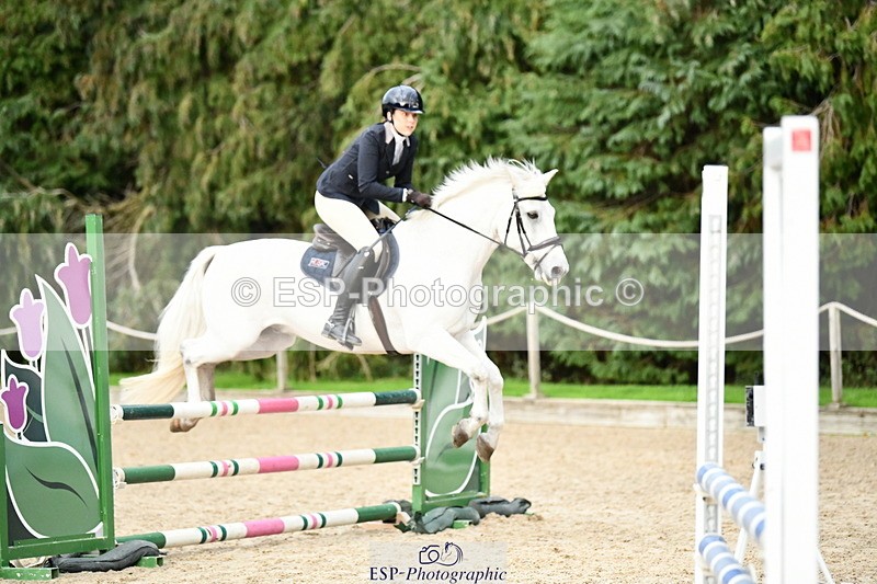 251004A-172825-02448 - Classes 12 & 13 90cm