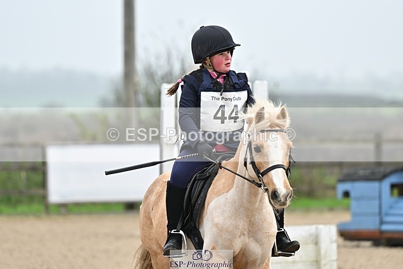 241110-100115-00160 - 40cm Showjumping