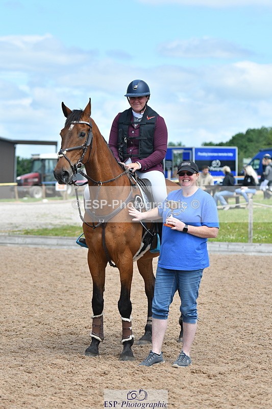 240609A-120109-04815 - Cls 17 Snr 1.05m Open