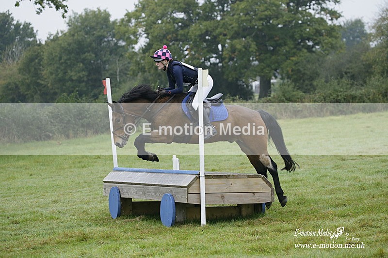 WWHT 171021 0048 - Novice Restricted (0.80m)  17/10/21