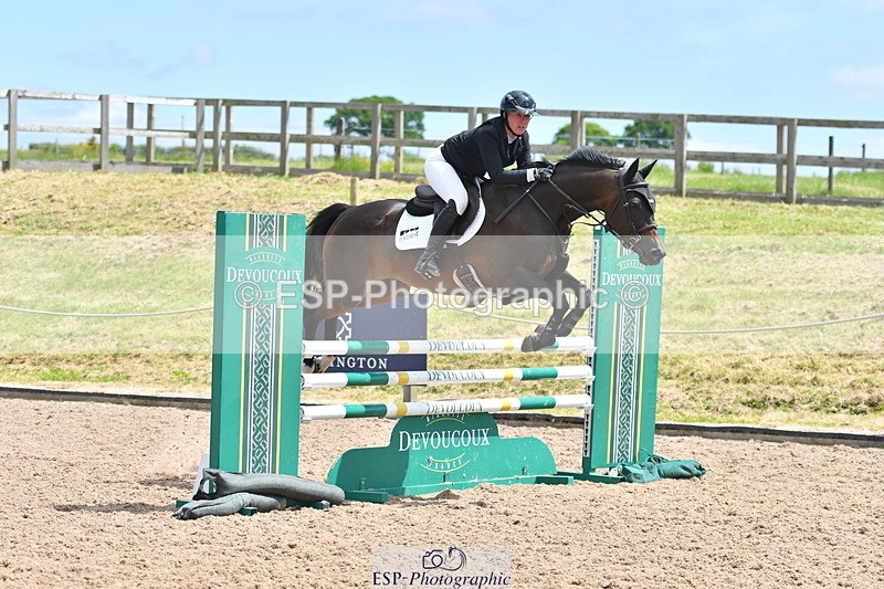 240609A-113657-04645 - Cls 17 Snr 1.05m Open