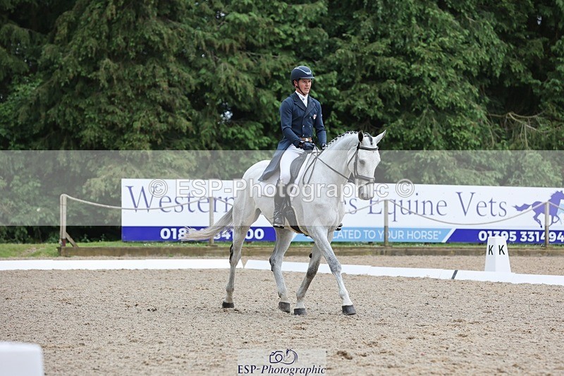 240523-093313-03148 - 207-IE_MR_MCGREGOR-Will_Furlong