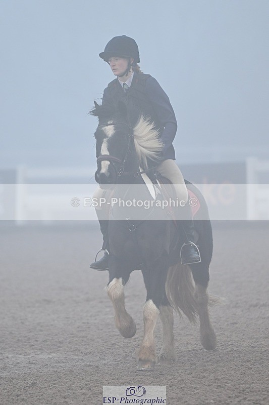 251115-094418-00015 - Cls 3 Pony Intro 70cm