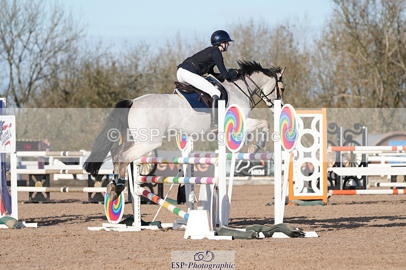 251130-122720-01180 - Cls 9 Pony Fox & 1.10m Open