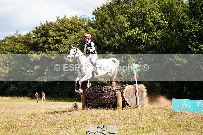 250802A-154716-07393 - G-308-Alice.Sandiford-OMALLEYS.GALWAY.GIRL