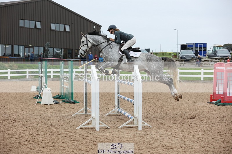 241101A-132445-02081 - FRI Cls 6 Foxhunter and 1.20m Open