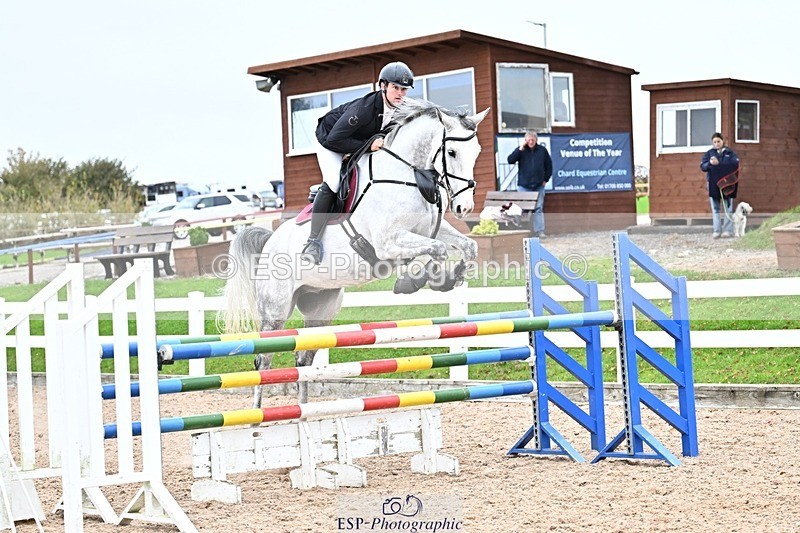 251015-132725-00573 - Cls 4 Newcomers and 1.10m Open