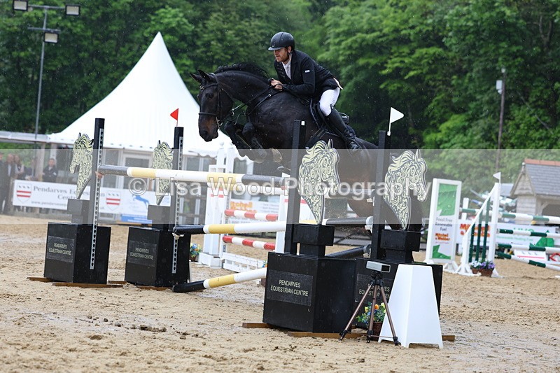 3E7A7606 - Class 9: Senior 1.30m open