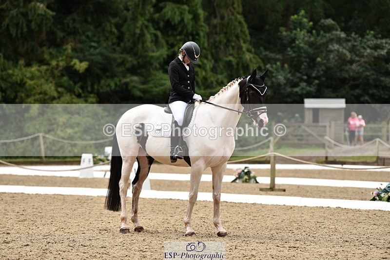 140110A-011854-10885 - 002-Michelle.Wallis-Alvescot.Winning.Mood