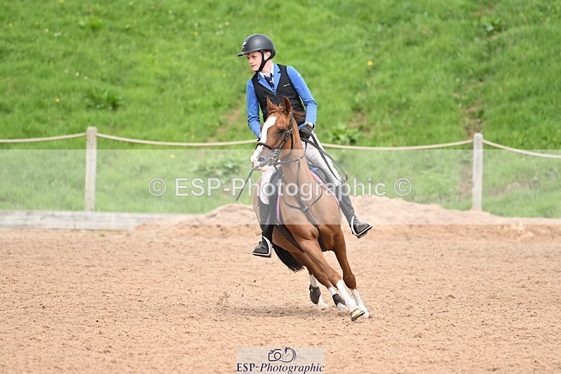 240630A-142114-14116 - Cls 25 HOYS 138cm Qualifier