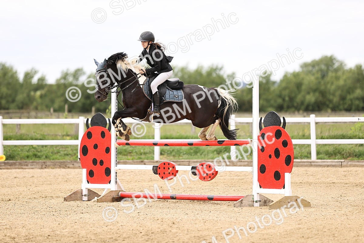 SBM_000343 - Class 4 - 1m showjumping