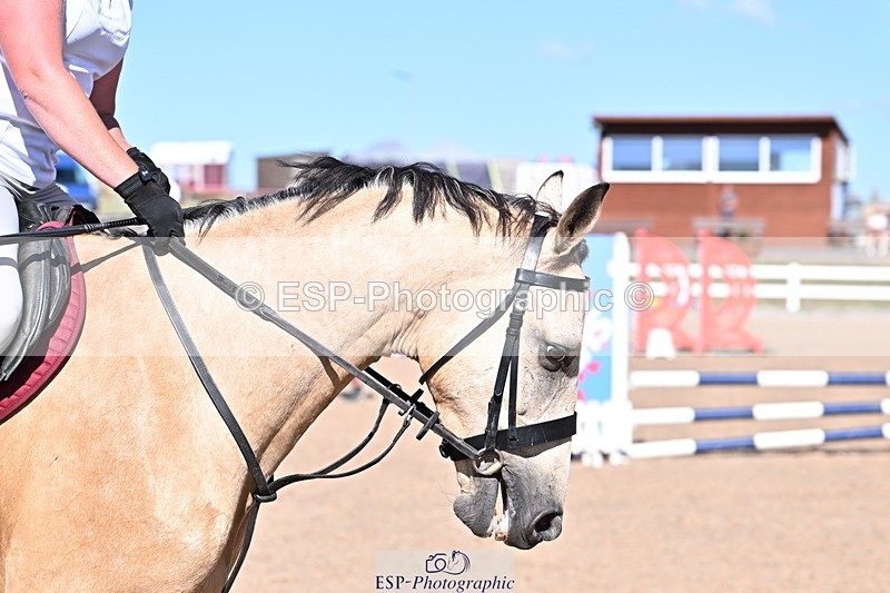 250708A-170828-00200 - 70cm Classes