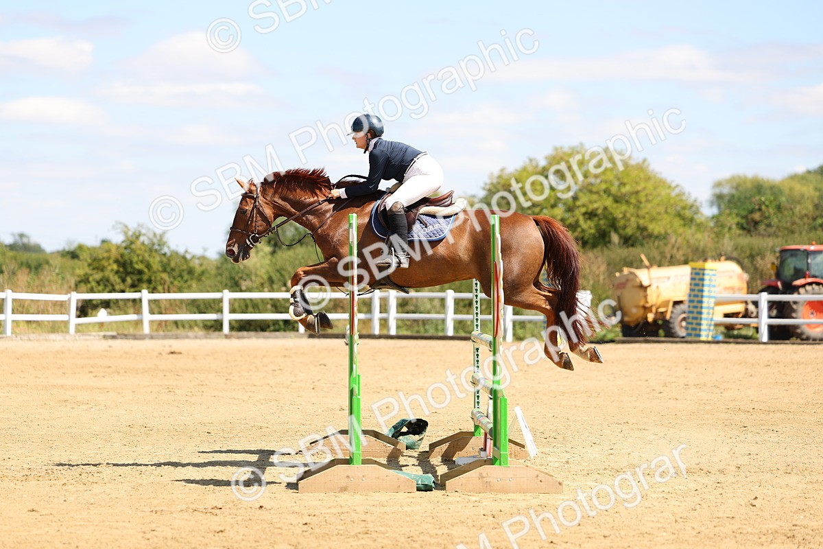 SBM_008318 - Class 12 - Senior Newcomers - 1.10m Open