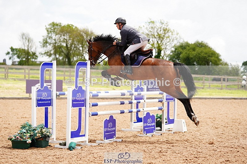 240526A-121054-07972 - Cls 26 Chard Equ 1.05m and 1.10m Grand Prix