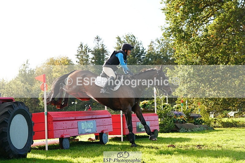 251025A-143732-21049 - G-518-Nicky.Ralph