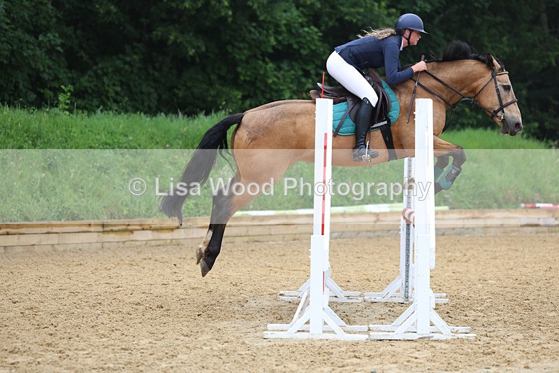 3E7A5299 - Class 4: Senior British Novice/90cm open