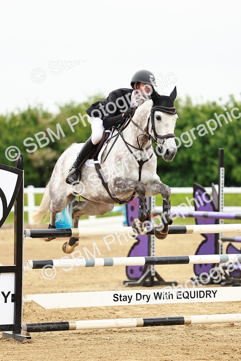 SBM_001016 - Class 4 - Senior Newcomers - 1.10m