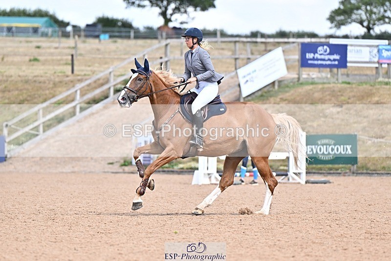 260819-142920-01108 - Cls 6 Foxhunter and 1.20m