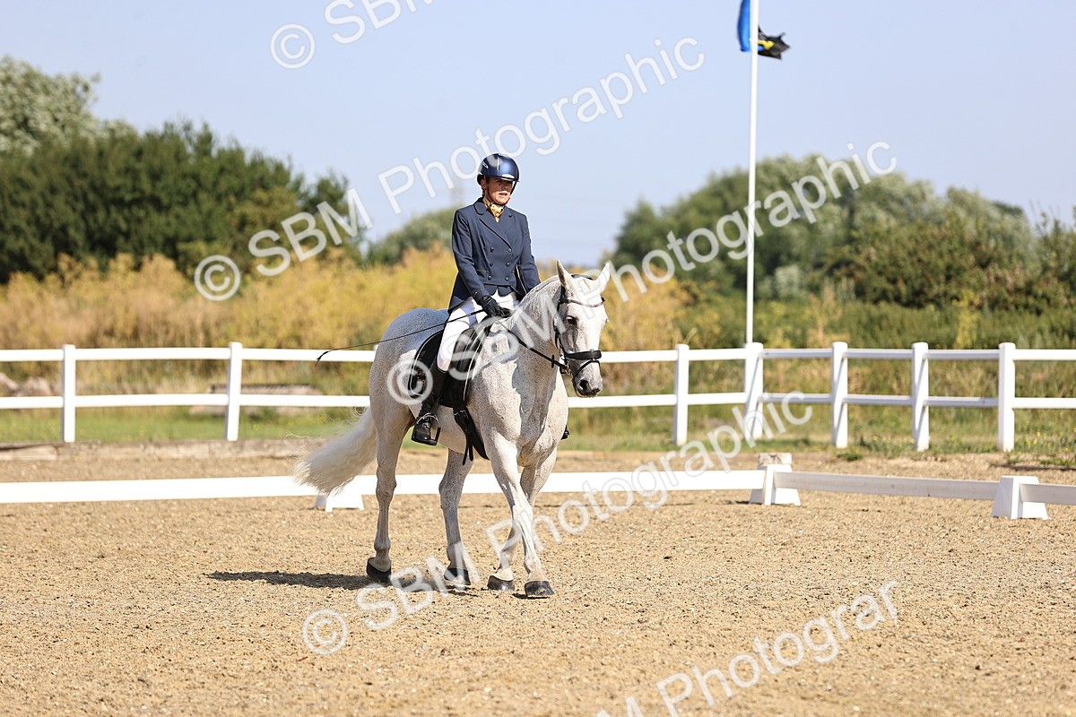 SBM_008707 - Novice 5 - 08.30-9.33