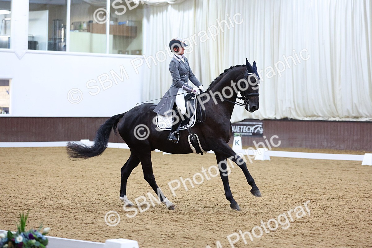 SBM_009529 - Class 14 - FEI Grand Prix - 19.27-20.27