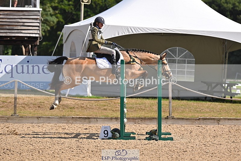 250802A-095409-00294 - A-008-Sophia.Vestey-BURDAL.DUKE