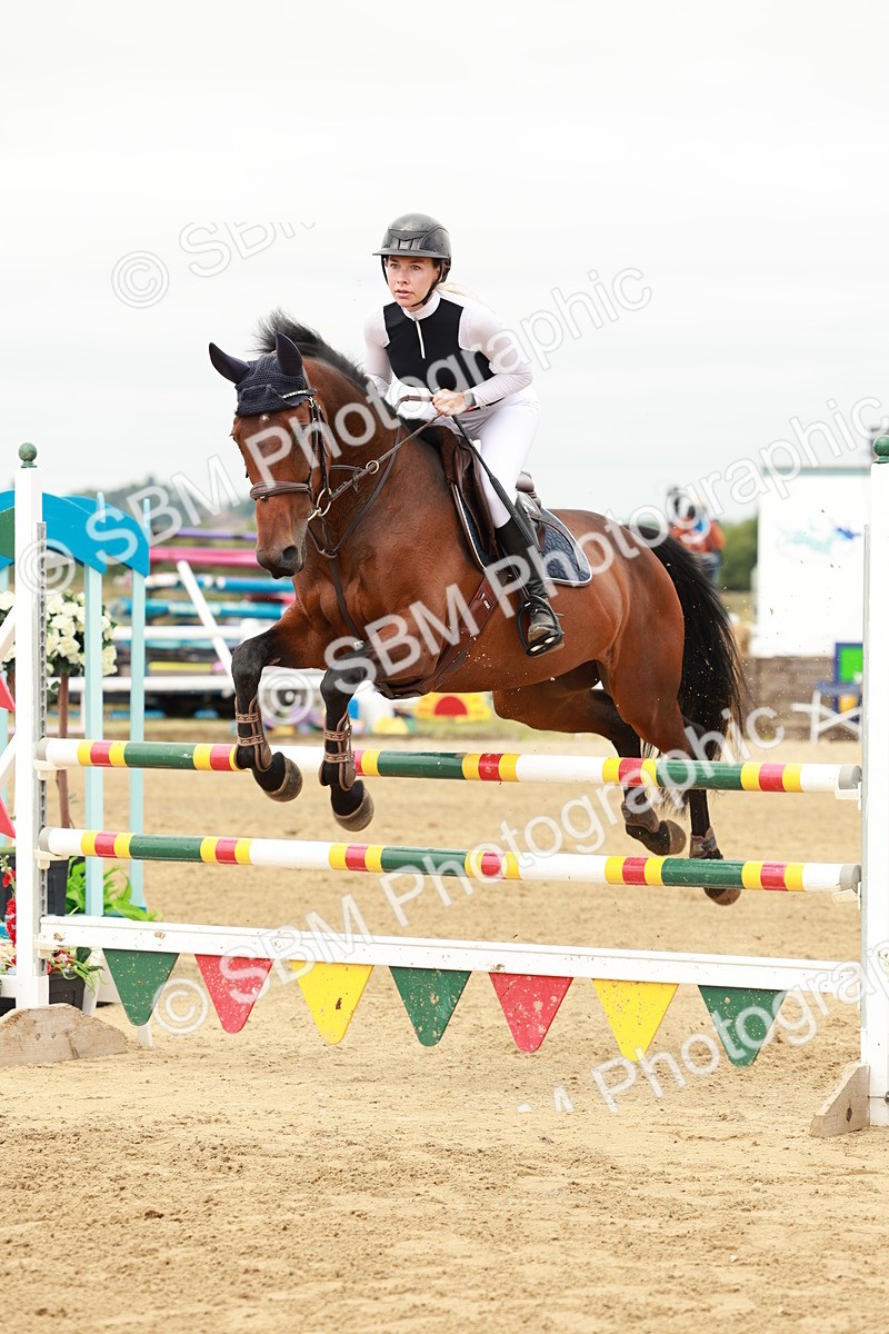 SBM_016829 - Class 20 - Senior Newcomers - 1.10m