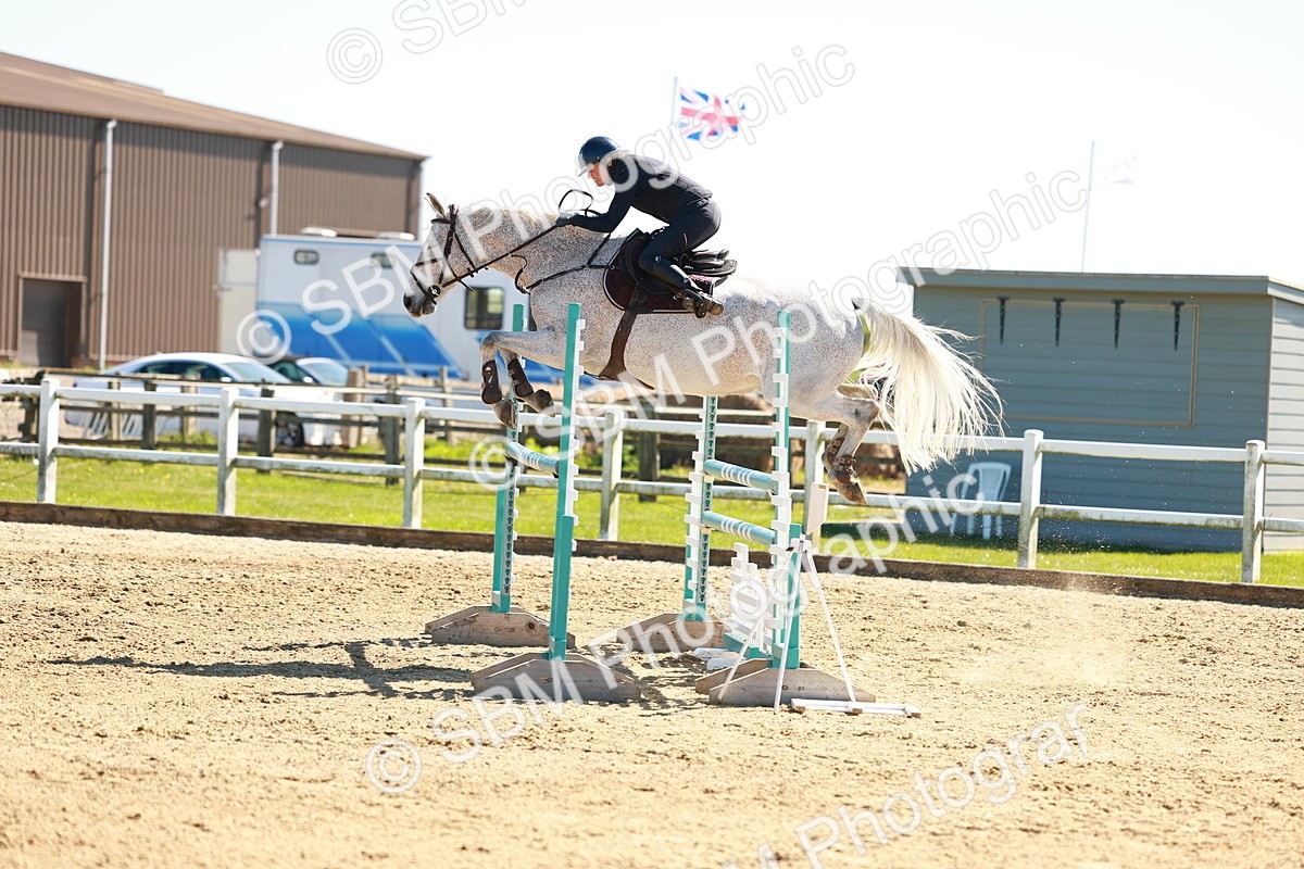 SBM_001758 - Class 5 - Senior Foxhunter - 1.20m