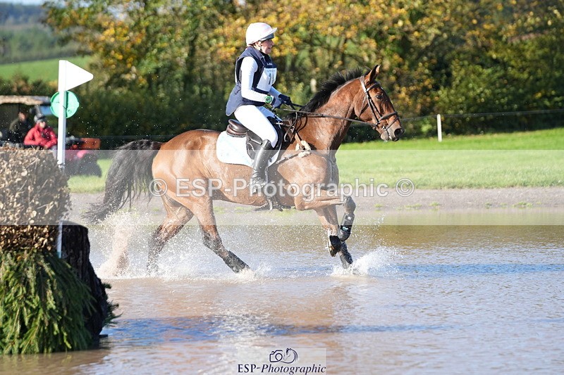 251024A-110205-07053 - A-010-Claire.Stallard-Penoyre