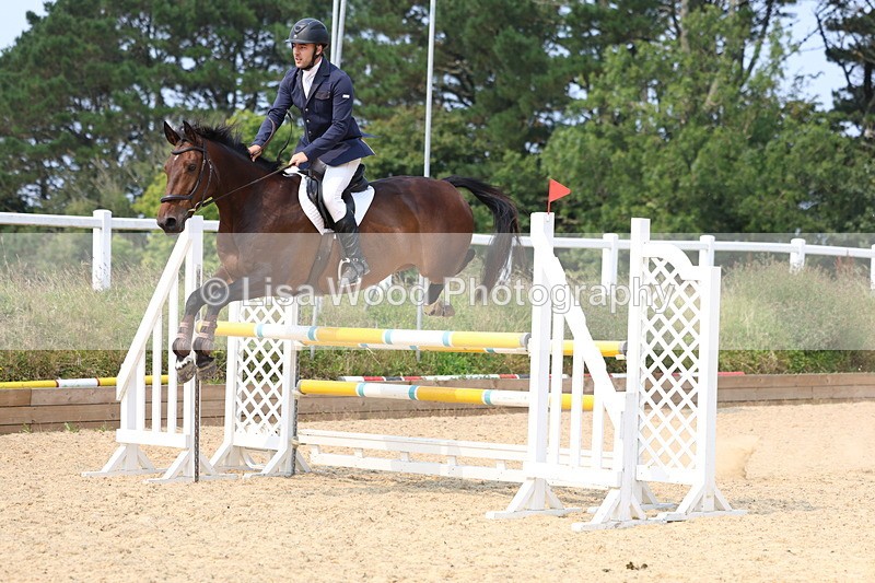 3E7A2438 - Class 8: Senior Newcomers/1.10m open