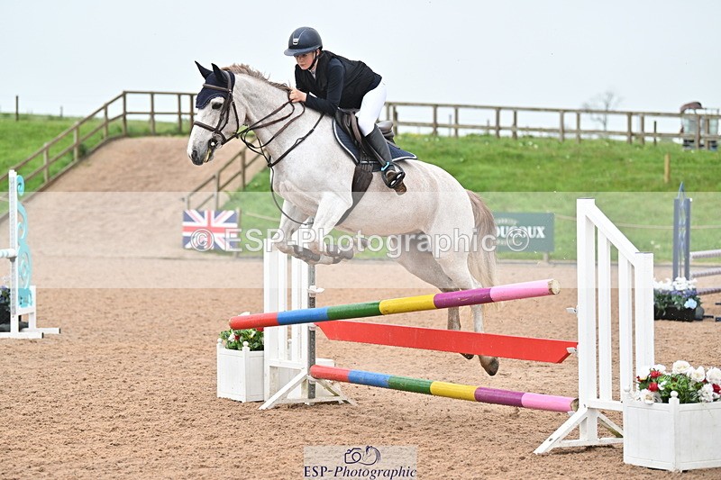 240505A-123840-05142 - Cls 4 Blue Chip Pony Newcomers & 1m Open