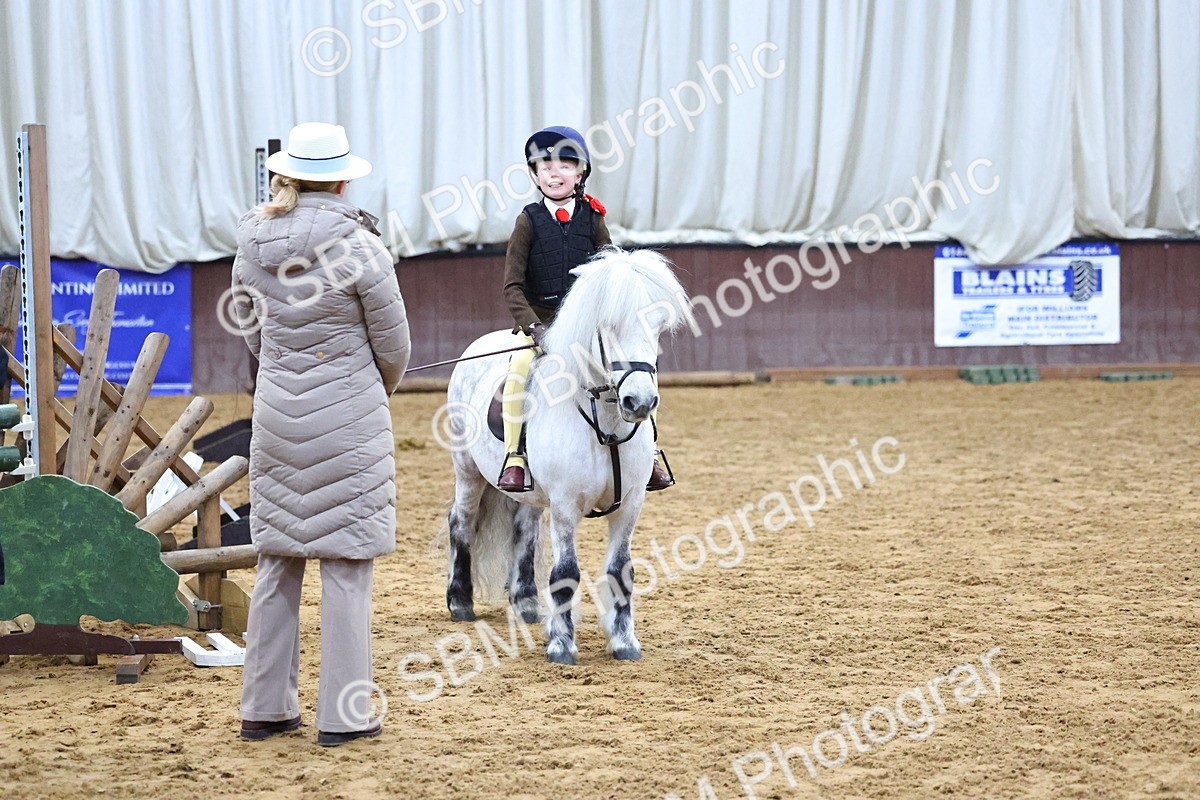 SBM_003113 - Class 35 - 60cm Training Stakes