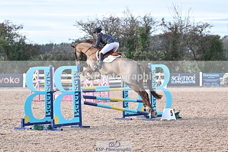 251126-125439-00544 - Cls 4 Newcomers and 1.10m