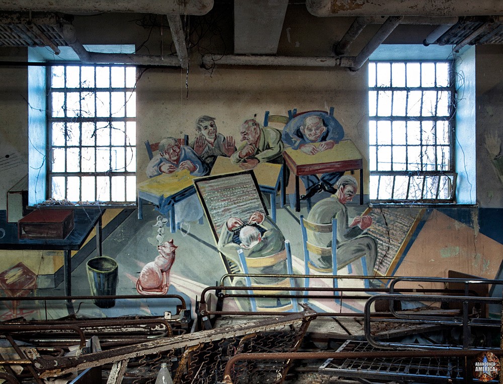 Kings Park Psychiatric Center | Crosby Mural Detail - Kings Park Psychiatric Center